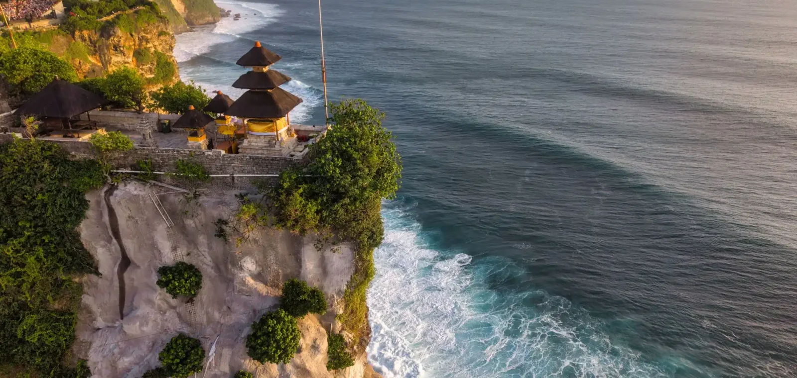 uluwatu temple in bali