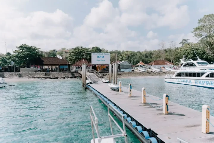 Fast Boat to Nusa Penida – Routes, Timings, and What to Expect